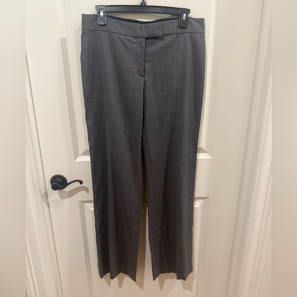 Stella McCartney Wool Gray Straight Leg Pants Slacks 
Size 44 US 10